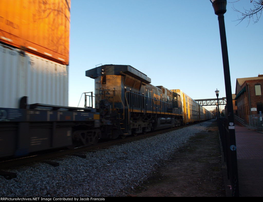 CSX 7004